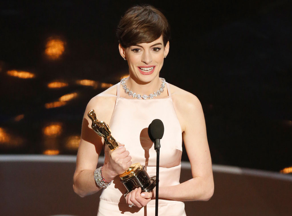 2013 Oscars Show, Anne Hathaway 2013 Oscars Show, Anne Hathaway